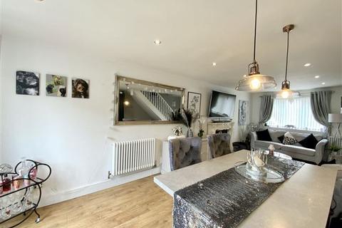 7 Chapel Way, Kiveton Park, Sheffield, S26 6QT