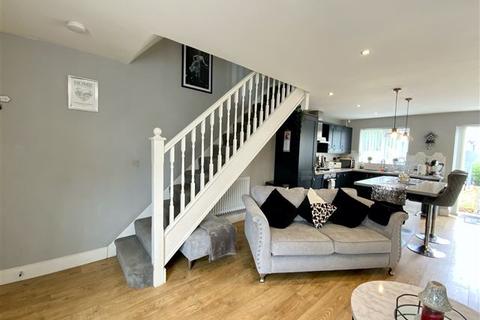 7 Chapel Way, Kiveton Park, Sheffield, S26 6QT
