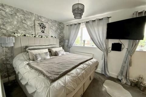 7 Chapel Way, Kiveton Park, Sheffield, S26 6QT