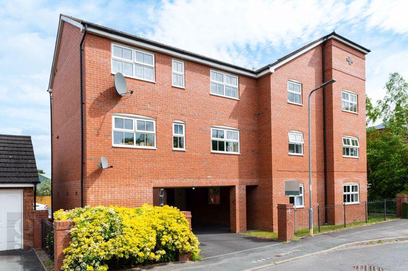 Kernal Road, Whitecross, Hereford... 2 bed flat £750 pcm (£173 pw)