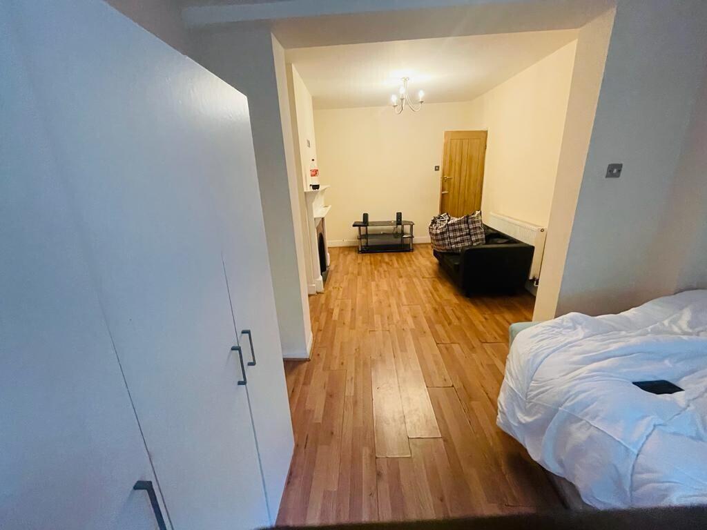 Bedroom.jpeg