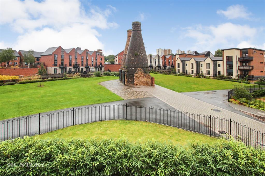 Kiln View, Hanley, StokeOnTrent, ST1 3GA 2 bed flat £112,500