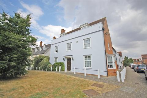 2 Chestnut Avenue, Great Notley, Braintree, CM77 7YJ