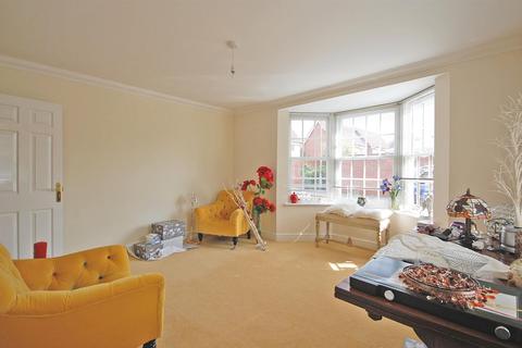 2 Chestnut Avenue, Great Notley, Braintree, CM77 7YJ
