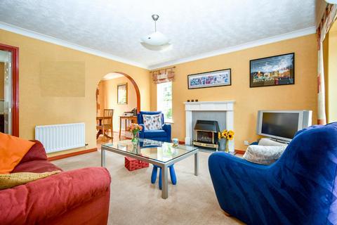 37 Cavalier Drive, Apperley Bridge, Bradford, BD10 0UF