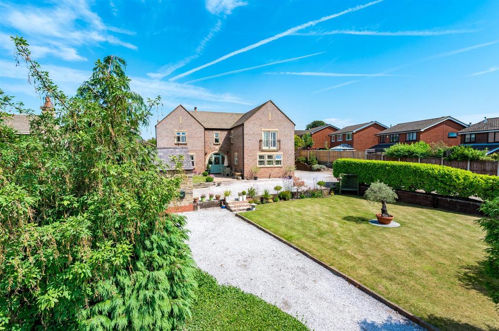 Garswood Road, Billinge, WN5 7 5 bed detached house for sale £750,000