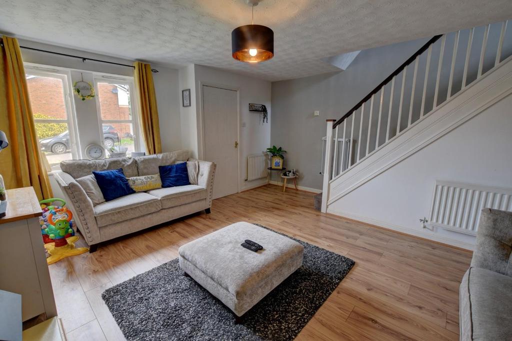 Delphinium Way, Lower Darwen, Darwen 3 bed semidetached house £160,000