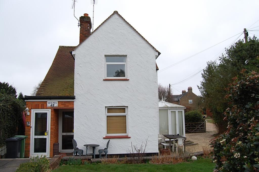 48b Rickmansworth Lane, Chalfont St Peter, Buckinghamshire, SL9 1 bed