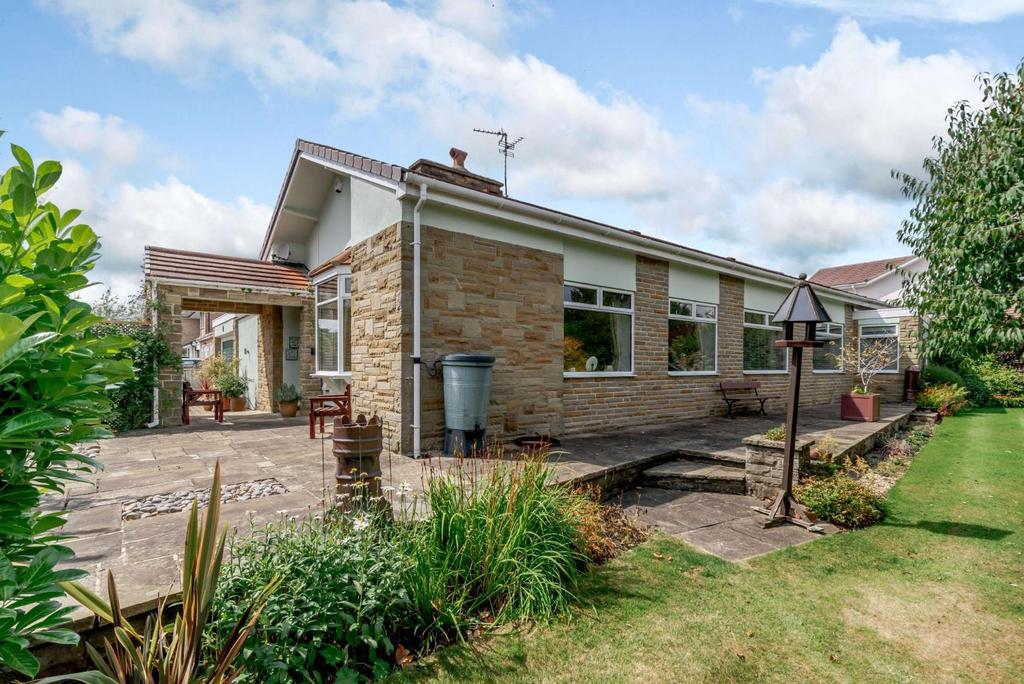 Leeds Road, Harrogate, HG2 8HB 3 bed detached bungalow £750,000