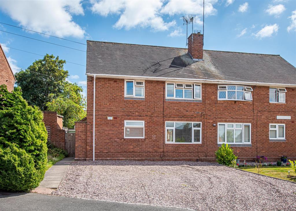 4 Clee Hill Drive, Castlecroft 1 bed apartment for sale £135,000