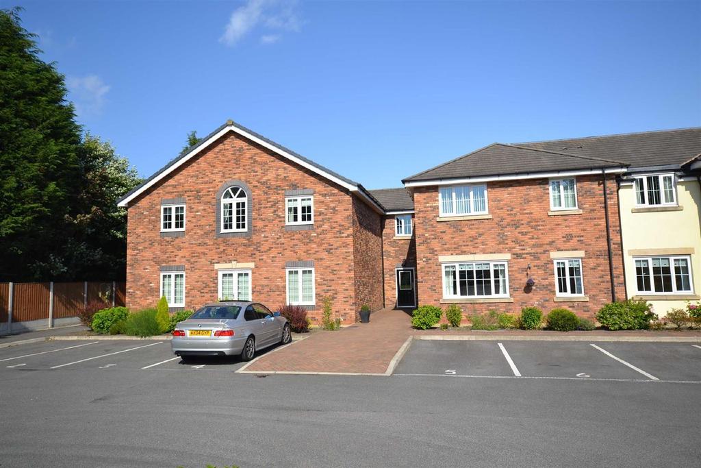 Herons Reach, Warrington Road... 2 bed apartment - £775 pcm (£179 pw)