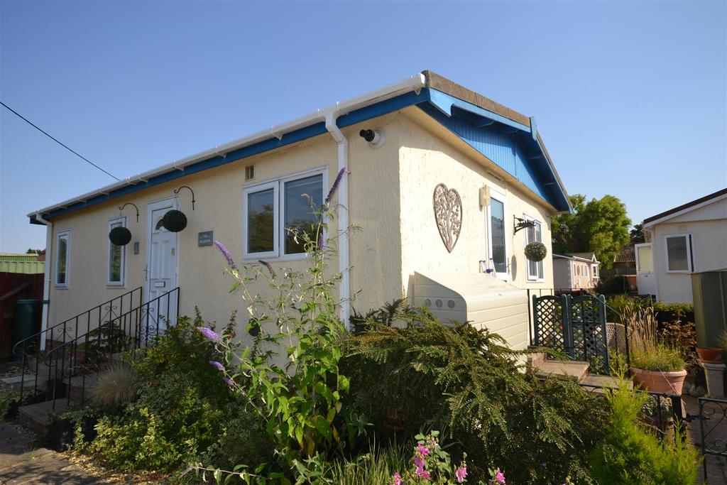 Orchard Park, Heacham, King's Lynn 2 bed chalet £120,000