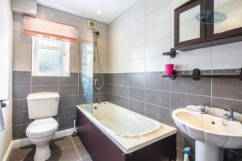 11 Bole Hill Close, Sheffield, S6 5ED