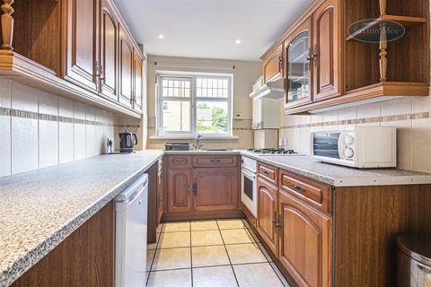 11 Bole Hill Close, Sheffield, S6 5ED