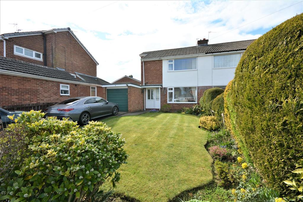 Morpeth Grove, Auckland, Durham 3 bed semidetached house £170,000