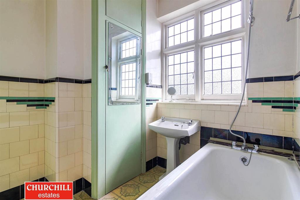 Bathroom2.jpg