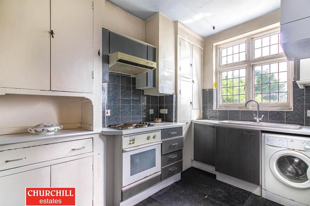 Kitchen2.jpg