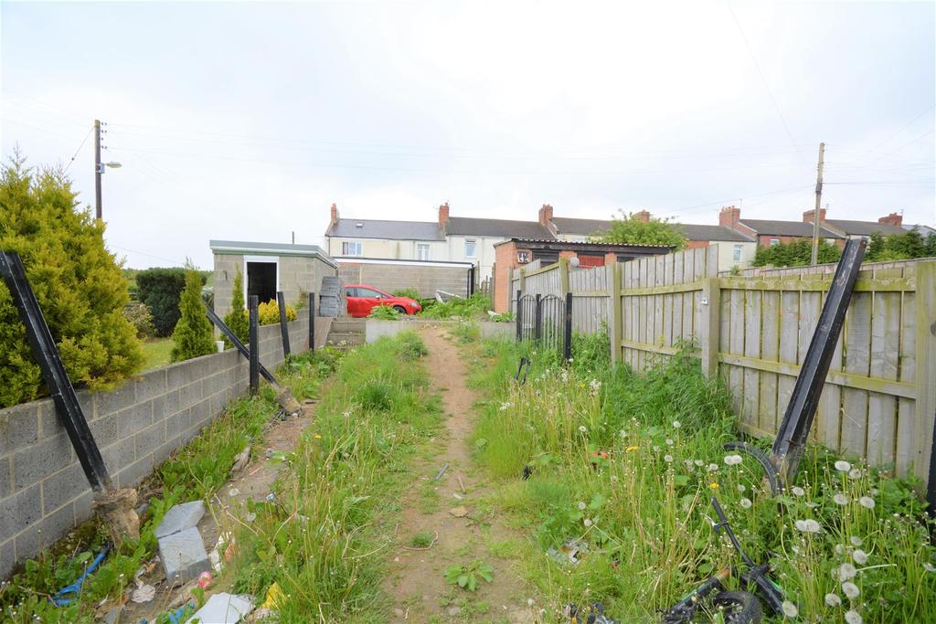 Pasture Row, Eldon, Auckland, Durham 2 bed terraced house for