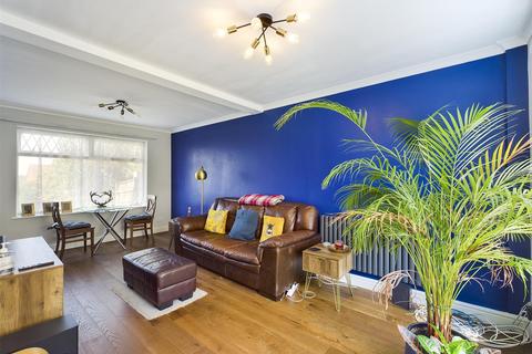 33 Claygate Crescent, New Addington, Croydon, CR0 0RA