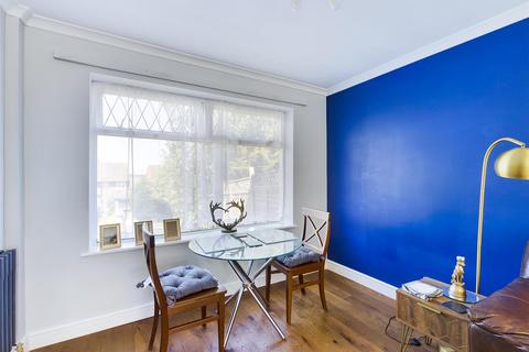 33 Claygate Crescent, New Addington, Croydon, CR0 0RA