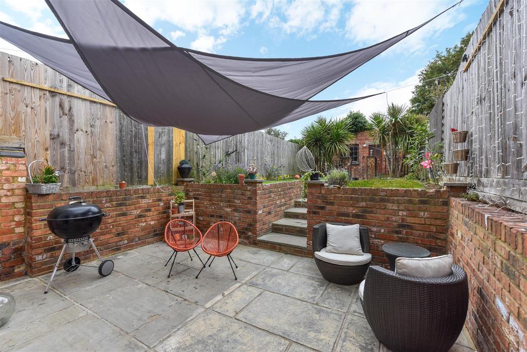 Clarence Avenue, Northampton 4 bed terraced house for sale £375,000