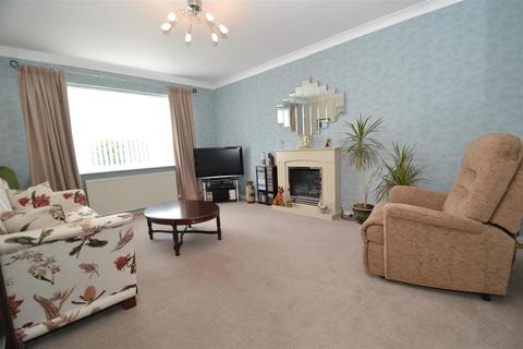 51 Back Lane, Queensbury, Bradford, BD13 1HB