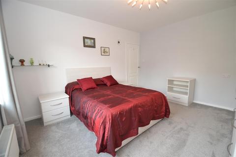 51 Back Lane, Queensbury, Bradford, BD13 1HB