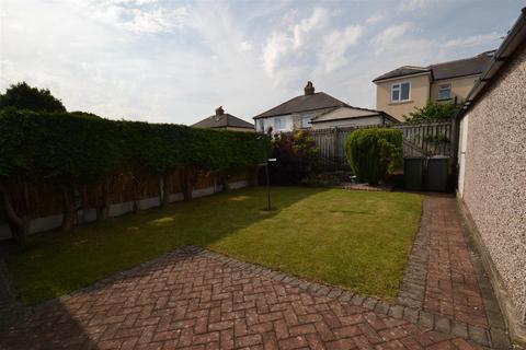 51 Back Lane, Queensbury, Bradford, BD13 1HB