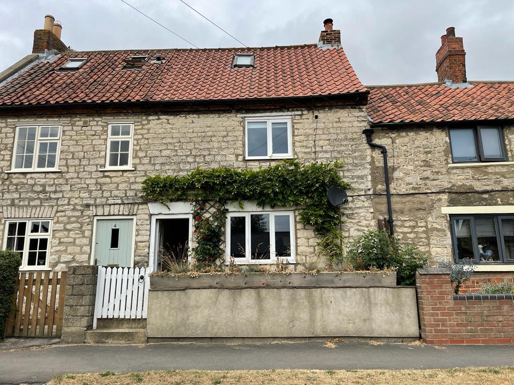 High Street, Swinton, Malton 2 bed house £695 pcm (£160 pw)