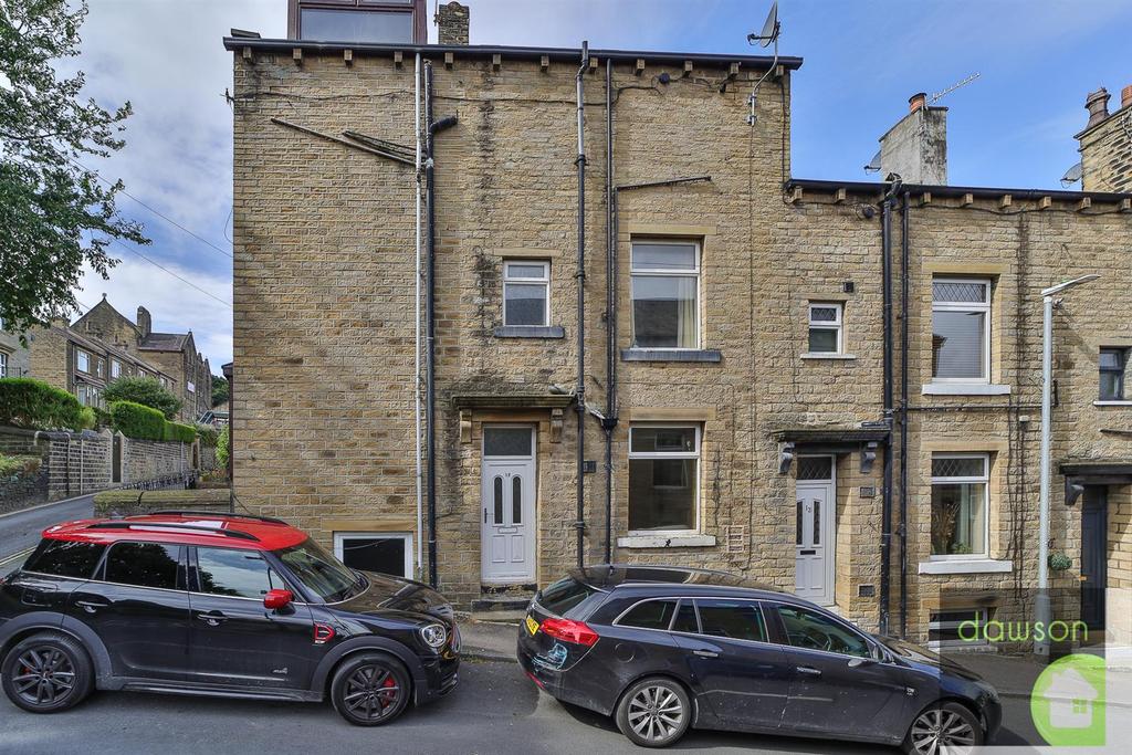 Street, Greetland, Halifax 3 bed terraced house £595 pcm (£137 pw)