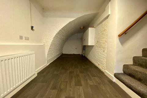 150 Blacker Road, Huddersfield, HD1 5HH