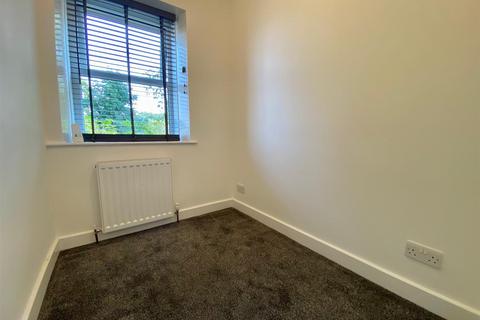 150 Blacker Road, Huddersfield, HD1 5HH