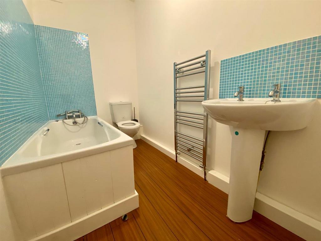 Bath.jpg