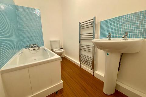 150 Blacker Road, Huddersfield, HD1 5HH