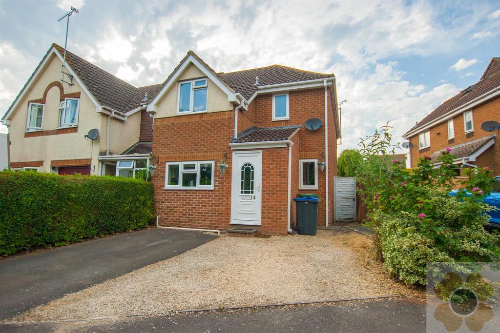 Sycamore Close, Lyneham SN15 3 bed end of terrace house £272,500