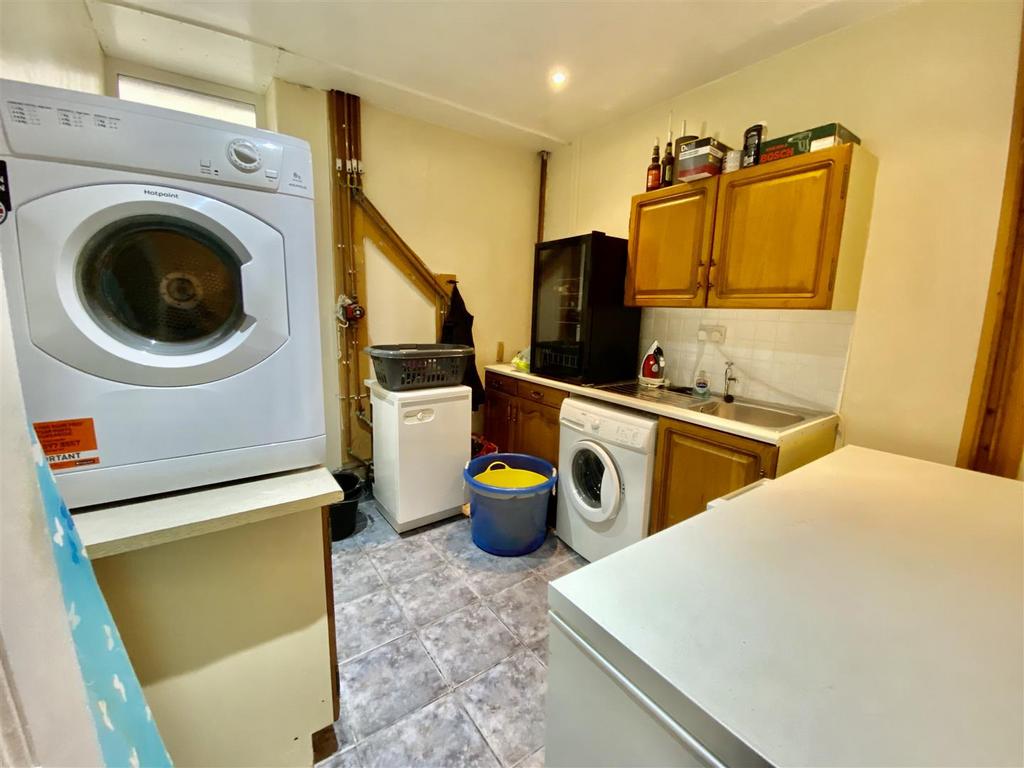 A6328 AA8-58 EA-4 F6 E-97 A1-085669 BE51 CD.jpeg