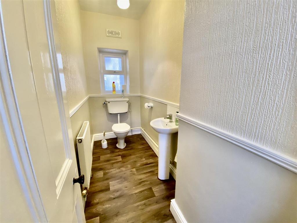 2 BE5 DBB6-077 F-43 EE-906 E-0 B85 A4676 B6 C.jpeg