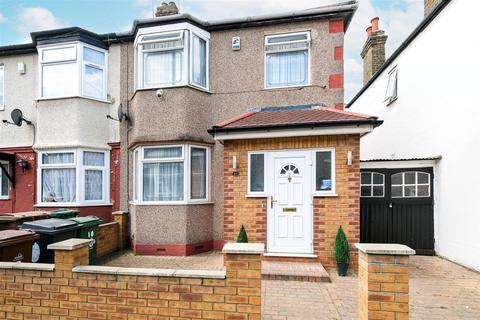 3 bedroom end of terrace house for sale - Suffield Road, Chingford