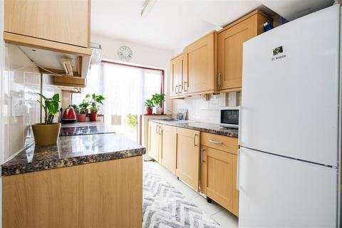 10 Suffield Road, London, E4 9TA