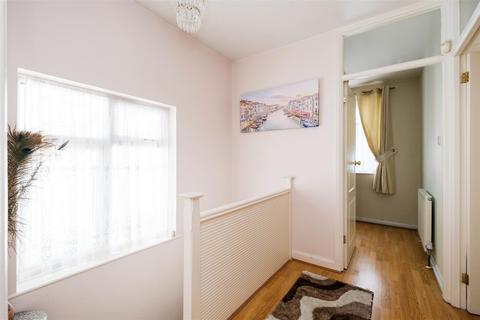 10 Suffield Road, London, E4 9TA