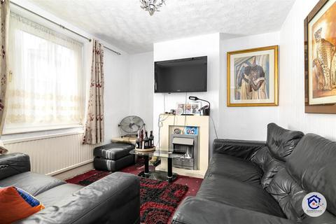 3 bedroom terraced house for sale - Mayfield Road, London E17
