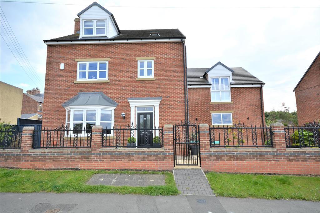 Canney Hill, Auckland, County Durham 4 bed detached house £450,000