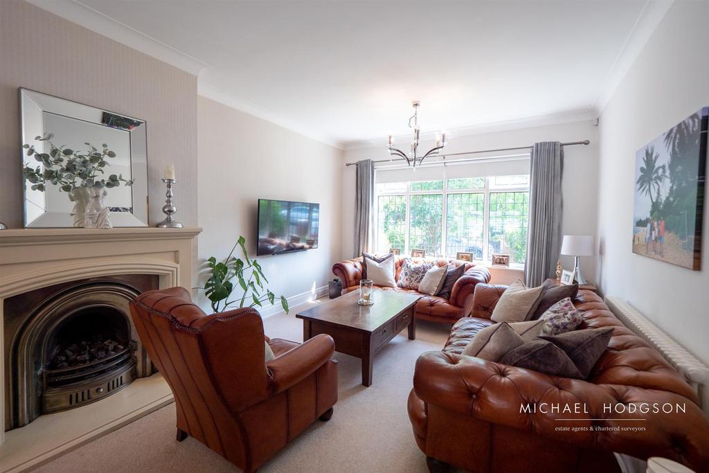 Newlands Avenue, Sunderland 4 bed semidetached bungalow £289,950
