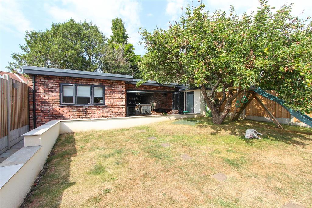 Tudor Road, Hanham, Bristol 4 bed semidetached house £450,000