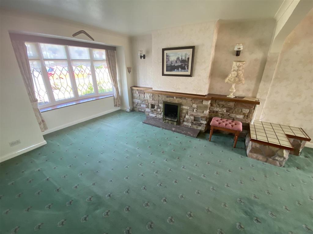 Mount Avenue, Stone 3 bed semidetached house for sale £260,000
