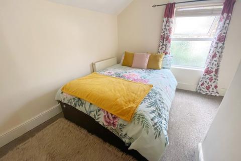 House share to rent - Priory Road, Spalding
