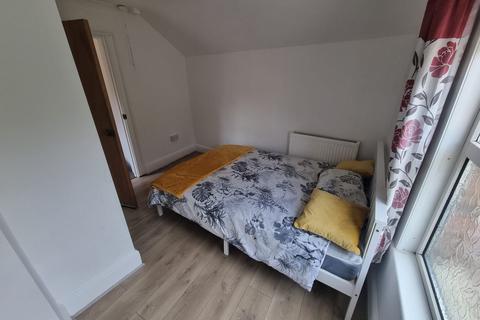House share to rent, Priory Road, Spalding