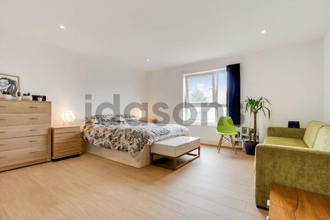 4 bedroom apartment to rent - Odyssey Development 4 Bedroom