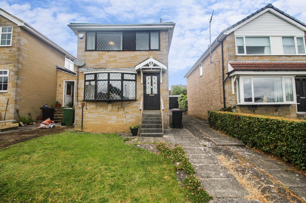 Kirklees Drive, Farsley, LS28 4 bed detached house £325,000