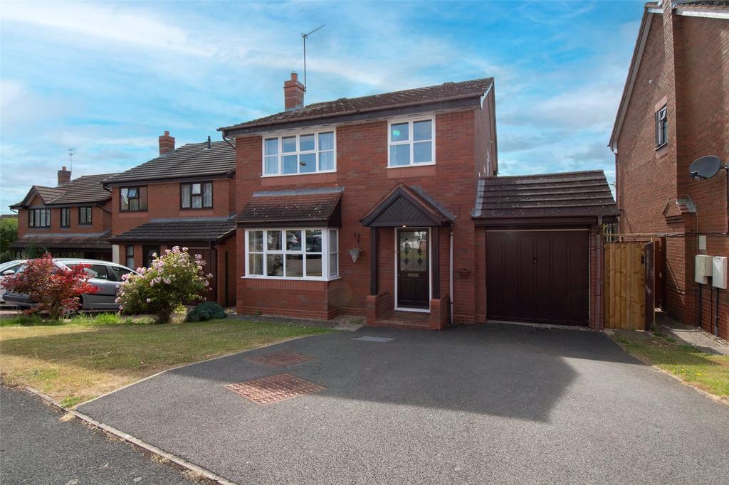 Priest Meadow Close, Astwood Bank... 4 bed detached house £400,000